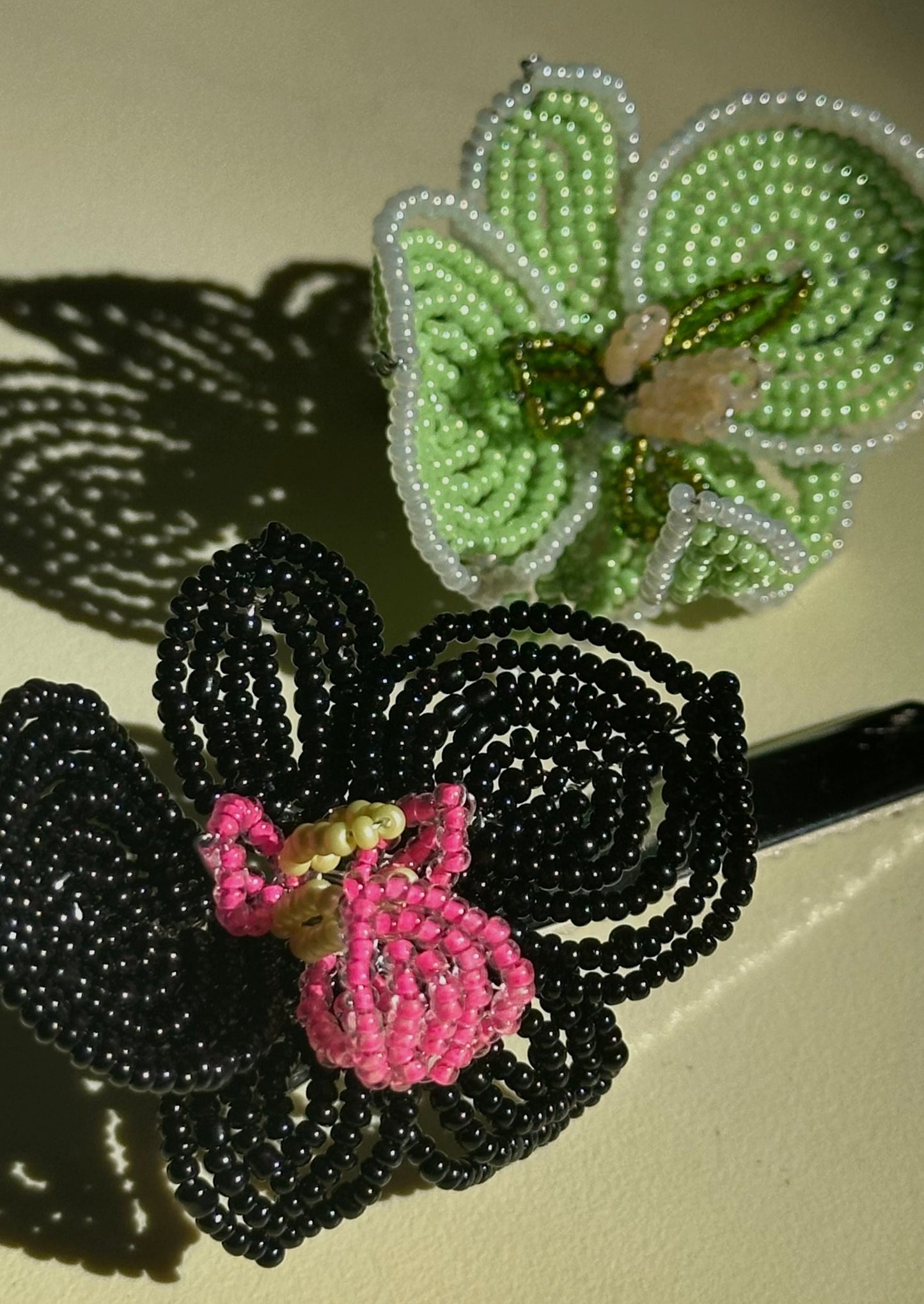 mini orchid clip