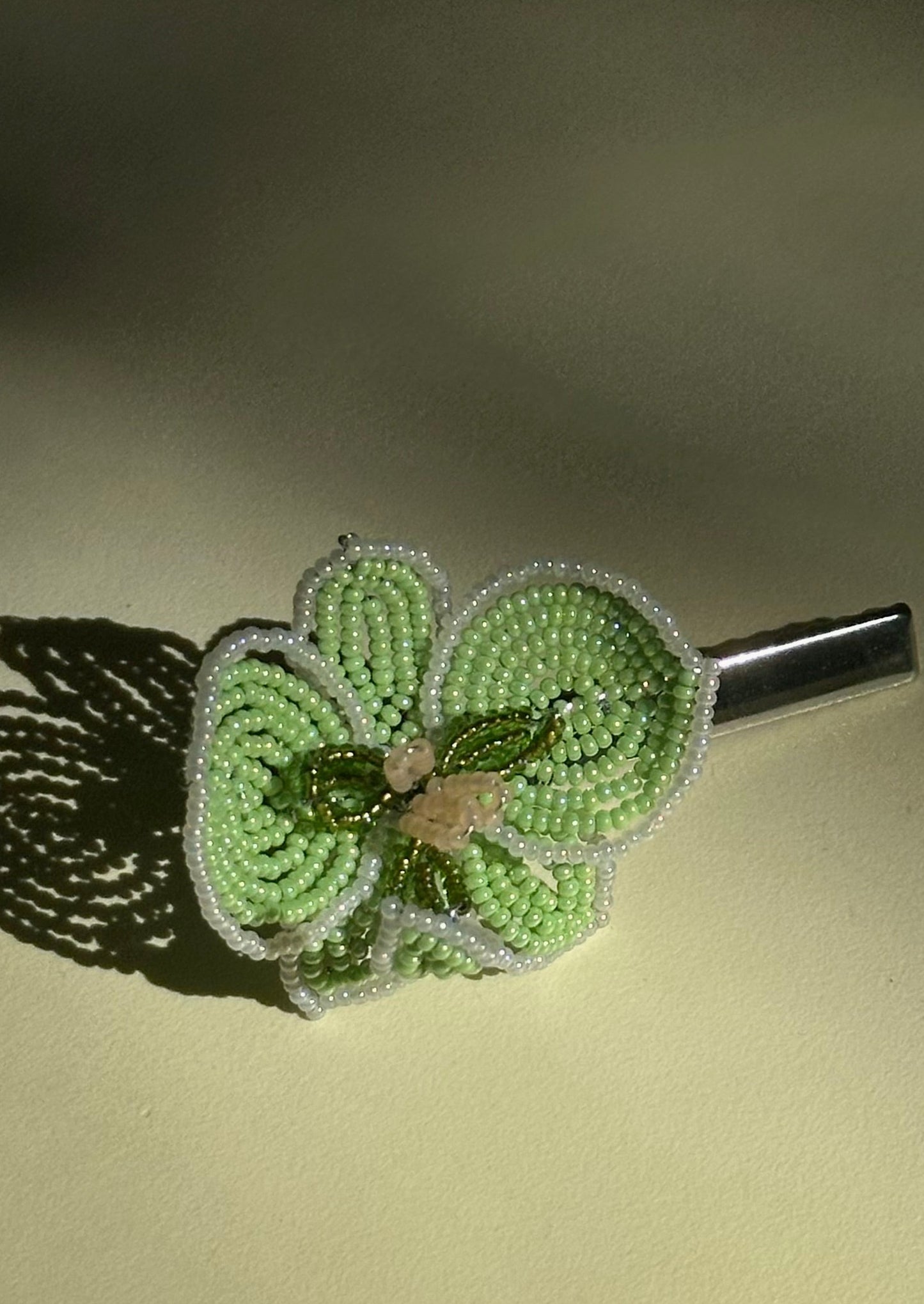 mini orchid clip