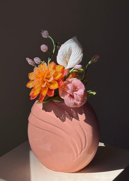 peachy dahlia bouquet