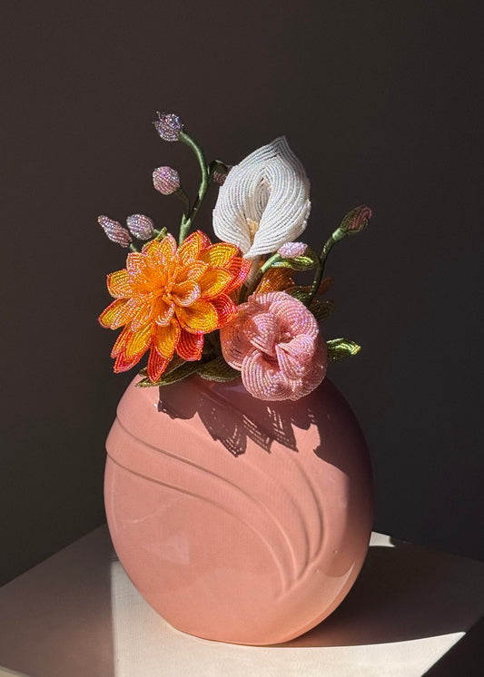 peachy dahlia bouquet